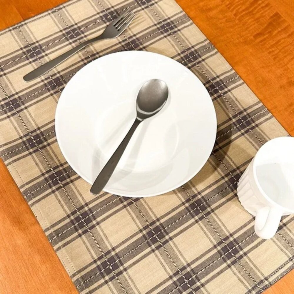 153. Embroidered NWT Plaid Placemats 4pc Set